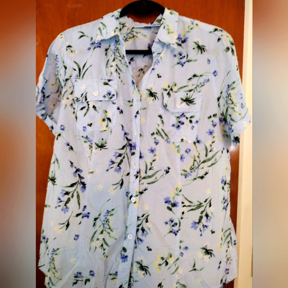 Woman's button down top